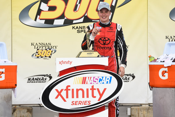 NASCAR XFINITY Series
Kansas Lottery 300
Kansas Speedway, Kansas City, KS USA
Saturday 21 October 2017
Christopher Bell, JBL Toyota Camry, Celebrates in Victory Lane.
World Copyright: John K Harrelson
LAT Images