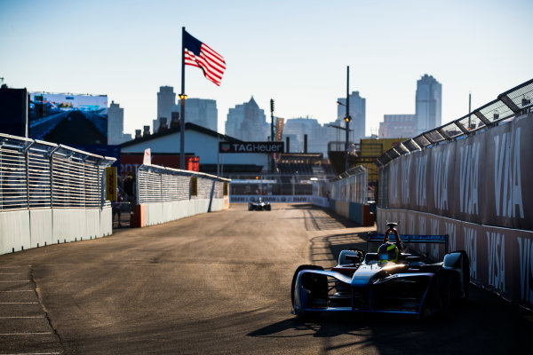 2016/2017 FIA Formula E Championship.
Round 10 - New York City ePrix, Brooklyn, New York, USA.
Sunday 16 July 2017.
Tom Dillmann (FRA), Venturi, Spark-Venturi, Venturi VM200-FE-02.
Photo: Sam Bloxham/LAT/Formula E
ref: Digital Image _J6I4148 2016/2017 FIA Formula E Championship.
Round 10 - New York City ePrix, Brooklyn, New York, USA.
Sunday 16 July 2017.
Tom Dillmann (FRA), Venturi, Spark-Venturi, Venturi VM200-FE-02.
Photo: Sam Bloxham/LAT/Formula E
ref: Digital Image _J6I4148