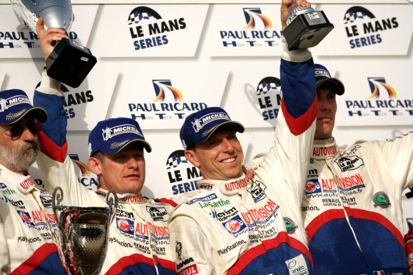 Circuit Paul Ricard, France. 1st - 3rd April 2011.
Six Hours Of Castellet.
Emmanuel Collard / Christophe Tinseau / Julien Jousse, Pescarolo Team, Pescarolo - Judd celebrate victory on the podium with Henri Pescarolo.
Portrait.
World Copyright: Drew Gibson/LAT Photographic.
ref: Digital Image _Y2Z2213 Circuit Paul Ricard, France. 1st - 3rd April 2011.
Six Hours Of Castellet.
Emmanuel Collard / Christophe Tinseau / Julien Jousse, Pescarolo Team, Pescarolo - Judd celebrate victory on the podium with Henri Pescarolo.
Portrait.
World Copyright: Drew Gibson/LAT Photographic.
ref: Digital Image _Y2Z2213
