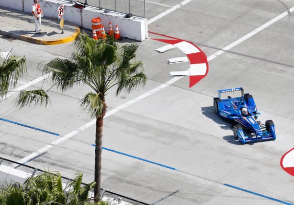 2014/2015 FIA Formula E Championship.
Long Beach ePrix, Long Beach, California, United States of America.
Friday 3 April 2015
Antonio Felix Da Costa (POR)/Amlin Aguri - Spark-Renault SRT_01E
Photo: Jed Leicester/LAT/Formula E
ref: Digital Image _JL20226
2014/2015 FIA Formula E Championship.
Long Beach ePrix, Long Beach, California, United States of America.
Friday 3 April 2015
Antonio Felix Da Costa (POR)/Amlin Aguri - Spark-Renault SRT_01E
Photo: Jed Leicester/LAT/Formula E
ref: Digital Image _JL20226