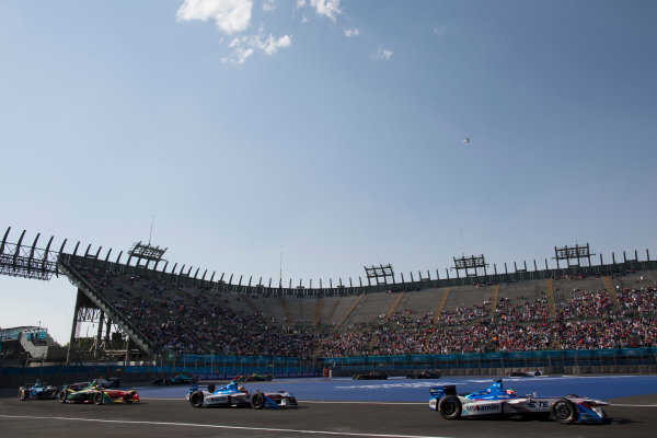 2016/2017 FIA Formula E Championship.
Aut?dromo Hermanos Rodr?guez, Mexico City, Mexico
Saturday 1 April 2017.
Antonio Felix da Costa (PRT), Amlin Andretti, Spark-Andretti, ATEC-02. & Robin Frijns (NLD), Amlin Andretti, Spark-Andretti, ATEC-02.
Photo: Alastair Staley/LAT/Formula E
ref: Digital Image 585A7068 2016/2017 FIA Formula E Championship.
Aut?dromo Hermanos Rodr?guez, Mexico City, Mexico
Saturday 1 April 2017.
Antonio Felix da Costa (PRT), Amlin Andretti, Spark-Andretti, ATEC-02. & Robin Frijns (NLD), Amlin Andretti, Spark-Andretti, ATEC-02.
Photo: Alastair Staley/LAT/Formula E
ref: Digital Image 585A7068