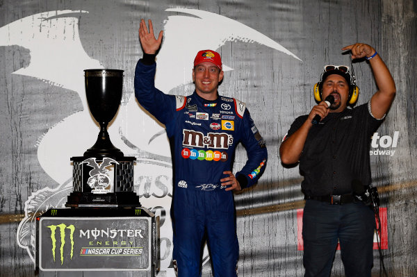 Monster Energy NASCAR Cup Series
Bass Pro Shops NRA Night Race
Bristol Motor Speedway, Bristol, TN USA
Saturday 19 August 2017
Kyle Busch, Joe Gibbs Racing, M&M's Caramel Toyota Camry Victory Lane
World Copyright: Nigel Kinrade
LAT Images