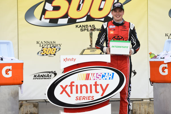 NASCAR XFINITY Series
Kansas Lottery 300
Kansas Speedway, Kansas City, KS USA
Saturday 21 October 2017
Christopher Bell, JBL Toyota Camry, Celebrates in Victory Lane.
World Copyright: John K Harrelson
LAT Images NASCAR XFINITY Series
Kansas Lottery 300
Kansas Speedway, Kansas City, KS USA
Saturday 21 October 2017
Christopher Bell, JBL Toyota Camry, Celebrates in Victory Lane.
World Copyright: John K Harrelson
LAT Images