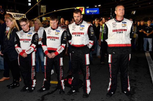 NASCAR XFINITY Series
Drive for the Cure 300
Charlotte Motor Speedway, Concord, NC
Sunday 8 October 2017
Ryan Blaney, Team Penske, Discount Tire Ford crew
World Copyright: Rusty Jarrett
LAT Images