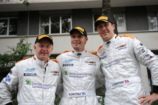 Circuit de La Sarthe, Le Mans, France. 13th - 17th June 2012.
Friday Parade
Paul Daniels, Markus Palttala, and Joel Camathias, JWA-AVILA, No
55 Porsche 911 RSR (997).
Photo: Jeff Bloxham/LAT Photographic.
ref: Digital Image DSC_2180 Circuit de La Sarthe, Le Mans, France. 13th - 17th June 2012.
Friday Parade
Paul Daniels, Markus Palttala, and Joel Camathias, JWA-AVILA, No
55 Porsche 911 RSR (997).
Photo: Jeff Bloxham/LAT Photographic.
ref: Digital Image DSC_2180