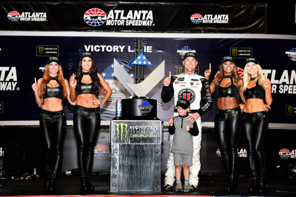 Monster Energy NASCAR Cup Series
Folds of Honor Quik Trip 500
Atlanta Motor Speedway, Hampton, GA USA
Sunday 25 February 2018
Kevin Harvick, Stewart-Haas Racing, Jimmy John's Ford Fusion wins
World Copyright: Rusty Jarrett
NKP / LAT Images Monster Energy NASCAR Cup Series
Folds of Honor Quik Trip 500
Atlanta Motor Speedway, Hampton, GA USA
Sunday 25 February 2018
Kevin Harvick, Stewart-Haas Racing, Jimmy John's Ford Fusion wins
World Copyright: Rusty Jarrett
NKP / LAT Images
