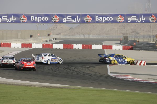 2007 Australian V8 Supercars.
Bahrain International Circuit. Sakhir, Bahrain.
2nd - 4th November.
James Courtney during the V8 Supercar Desert 400. Action.
World Copyright: Mark Horsburgh/LAT Photographic.
Ref: Digital Image 4-Courtney-RD12-07-6181 2007 Australian V8 Supercars.
Bahrain International Circuit. Sakhir, Bahrain.
2nd - 4th November.
James Courtney during the V8 Supercar Desert 400. Action.
World Copyright: Mark Horsburgh/LAT Photographic.
Ref: Digital Image 4-Courtney-RD12-07-6181