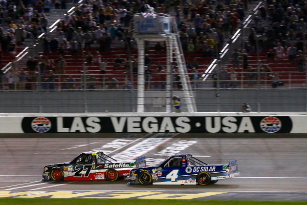 NASCAR Camping World Truck Series
Las Vegas 350
Las Vegas Motor Speedway, Las Vegas, NV USA
Saturday 30 September 2017
Ben Rhodes, Safelite Auto Glass Toyota Tundra and Christopher Bell, DC Solar Toyota Tundra checkered flag
World Copyright: Russell LaBounty
LAT Images NASCAR Camping World Truck Series
Las Vegas 350
Las Vegas Motor Speedway, Las Vegas, NV USA
Saturday 30 September 2017
Ben Rhodes, Safelite Auto Glass Toyota Tundra and Christopher Bell, DC Solar Toyota Tundra checkered flag
World Copyright: Russell LaBounty
LAT Images
