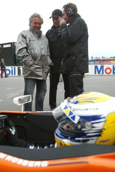 26.04.2003 Hockenheim, Deutschland,
F3 Euro Serie 2003 in Hockenheim, Nico Rosberg (FIN), Team Rosberg, Dallara-Opel/Spiess und sein Vater KEKE Rosberg - Grand-Prix-Kurs des Hockenheimring Baden-Württemberg
 - Weitere Bilder auf www.xpb.cc, eMail: info@xpb.cc - Belegexemplare senden. © Copyright Kennzeichnung mit:  xpb.cc