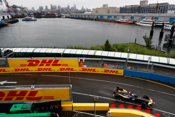 2016/2017 FIA Formula E Championship.
Round 9 - New York City ePrix, Brooklyn, New York, USA.
Friday 14 July 2017.
Stephane Sarrazin (FRA), Techeetah, Spark-Renault, Renault Z.E 16.
Photo: Sam Bloxham/LAT/Formula E
ref: Digital Image _W6I1699