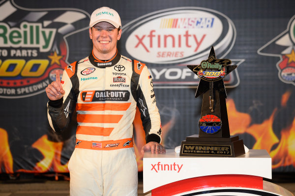 NASCAR XFINITY Series
O’Reilly Auto Parts 300
Texas Motor Speedway
Fort Worth, TX USA
Saturday 4 November 2017
Erik Jones, GameStop Call of Duty WWII Toyota Camry, celebrates in victory Lane.
World Copyright: John K Harrelson
LAT Images NASCAR XFINITY Series
O’Reilly Auto Parts 300
Texas Motor Speedway
Fort Worth, TX USA
Saturday 4 November 2017
Erik Jones, GameStop Call of Duty WWII Toyota Camry, celebrates in victory Lane.
World Copyright: John K Harrelson
LAT Images