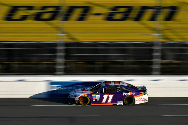 Monster Energy NASCAR Cup Series
First Data 500
Martinsville Speedway, Martinsville VA USA
Sunday 29 October 2017
Denny Hamlin, Joe Gibbs Racing, FedEx Walgreens Toyota Camry
World Copyright: Scott R LePage
LAT Images
ref: Digital Image lepage-171029-mart-8772