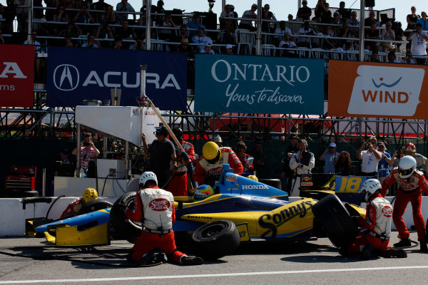 14 July, 2013, Toronto, Ontario, Canada
Mike Conway pit stop
© 2013, Michael L. Levitt
LAT Photo USA 14 July, 2013, Toronto, Ontario, Canada
Mike Conway pit stop
© 2013, Michael L. Levitt
LAT Photo USA
