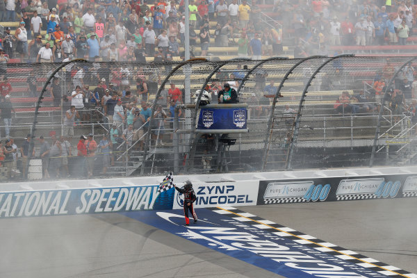 26-28 August, 2016, Brooklyn, Michigan, USA
, Brett Moffitt, burnout
?2016, Michael L. Levitt
LAT Photo USA 26-28 August, 2016, Brooklyn, Michigan, USA
, Brett Moffitt, burnout
?2016, Michael L. Levitt
LAT Photo USA