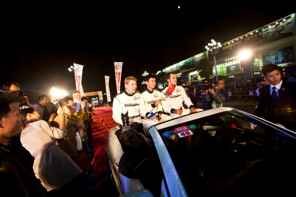6 Hours of Zhuhai.
Zhuhai, China. 11th - 13th November 2011.
Mika Hakkinen / Cong Fu Cheng / Lance David Arnold, Team AMG China, Mercedes SLS AMG GT3 at the drivers parade. Portrait.
Drew Gibson/LAT Photographic.
ref: Digital Image _Y8P9042 6 Hours of Zhuhai.
Zhuhai, China. 11th - 13th November 2011.
Mika Hakkinen / Cong Fu Cheng / Lance David Arnold, Team AMG China, Mercedes SLS AMG GT3 at the drivers parade. Portrait.
Drew Gibson/LAT Photographic.
ref: Digital Image _Y8P9042