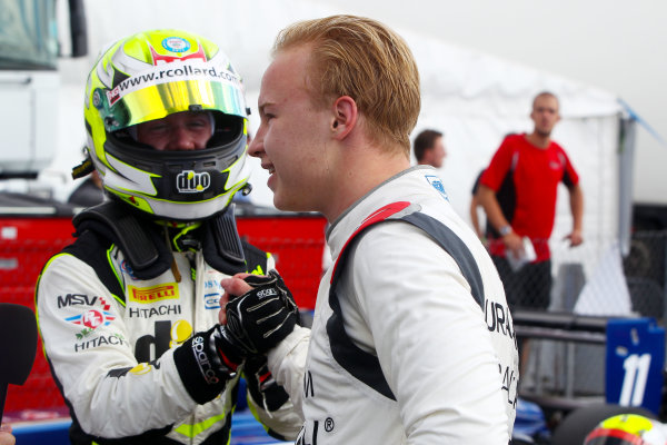 2016 BRDC F3 Championship,
Snetterton, Norfolk. 6th - 7th August 2016.
Ricky Collard (GBR) Carlin BRDC F3 and Nikita Mazepin (RUS) Carlin BRDC F3.
World Copyright: Ebrey / LAT Photographic.