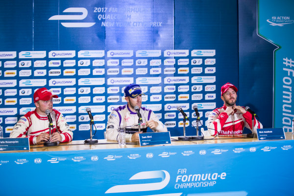 2016/2017 FIA Formula E Championship.
Round 10 - New York City ePrix, Brooklyn, New York, USA.
Sunday 16 July 2017.
Winner Sam Bird (GBR), DS Virgin Racing, Spark-Citroen, Virgin DSV-02, in the Press Conference with Felix Rosenqvist (SWE), Mahindra Racing, Spark-Mahindra, Mahindra M3ELECTRO, and Nick Heidfeld (GER), Mahindra Racing, Spark-Mahindra, Mahindra M3ELECTRO.
Photo: Sam Bloxham/LAT/Formula E
ref: Digital Image _W6I3673