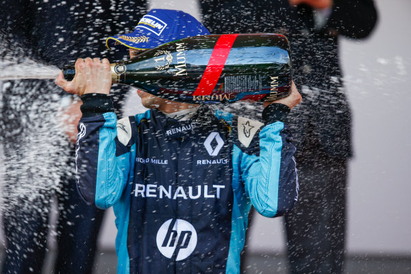 2016/2017 FIA Formula E Championship.
Monte-Carlo, Monaco
Saturday 13 May 2017.
Sebastien Buemi (SUI), Renault e.Dams, Spark-Renault, Renault Z.E 16, sprays the champagne on the podium.
Photo: Alastair Staley/LAT/Formula E
ref: Digital Image _X0W1369