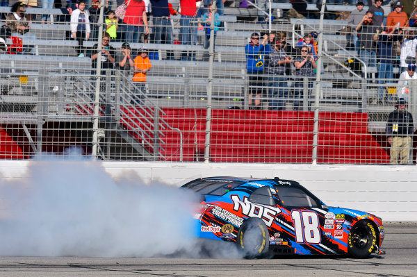 2017 NASCAR XFINITY Series - Rinnai 250
Atlanta Motor Speedway, Hampton, GA USA
Saturday 4 March 2017
Kyle Busch, NOS Energy Drink Toyota Camry celebrates his win with a burnout
World Copyright: Nigel Kinrade/LAT Images
ref: Digital Image 17ATL1nk05611