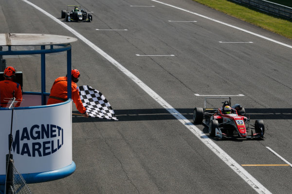 2017 FIA Formula 3 European Championship.
Round 2 - Monza, Italy.
Sunday 30 April 2017.
Checkered flag for Callum Ilott, Prema Powerteam, Dallara F317 - Mercedes-Benz
World Copyright: James Gasperotti/LAT Images
ref: Digital Image _JG14763