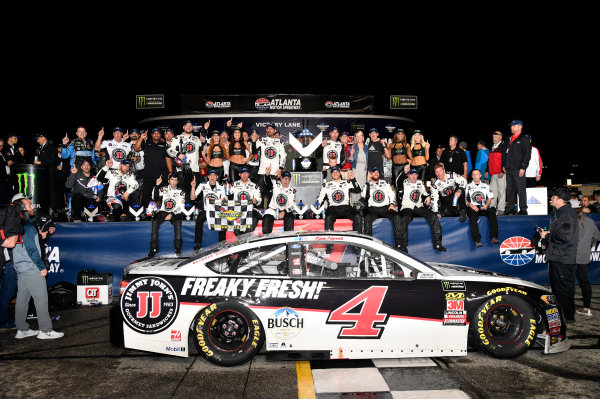 Monster Energy NASCAR Cup Series
Folds of Honor Quik Trip 500
Atlanta Motor Speedway, Hampton, GA USA
Sunday 25 February 2018
Kevin Harvick, Stewart-Haas Racing, Jimmy John's Ford Fusion wins
World Copyright: Rusty Jarrett
NKP / LAT Images Monster Energy NASCAR Cup Series
Folds of Honor Quik Trip 500
Atlanta Motor Speedway, Hampton, GA USA
Sunday 25 February 2018
Kevin Harvick, Stewart-Haas Racing, Jimmy John's Ford Fusion wins
World Copyright: Rusty Jarrett
NKP / LAT Images