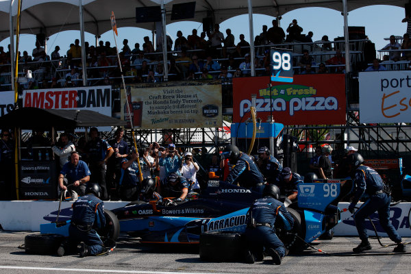 14 July, 2013, Toronto, Ontario, Canada
Alex Tagliani pit stop
© 2013, Michael L. Levitt
LAT Photo USA. 14 July, 2013, Toronto, Ontario, Canada
Alex Tagliani pit stop
© 2013, Michael L. Levitt
LAT Photo USA.