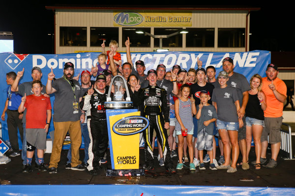 NASCAR Camping World Truck Series
Drivin’ For Linemen 200
Gateway Motorsports Park, Madison, IL USA
Saturday 17 June 2017
John Hunter Nemechek, Chevrolet Silverado Victory Lane
World Copyright: Barry Cantrell
LAT Images NASCAR Camping World Truck Series
Drivin’ For Linemen 200
Gateway Motorsports Park, Madison, IL USA
Saturday 17 June 2017
John Hunter Nemechek, Chevrolet Silverado Victory Lane
World Copyright: Barry Cantrell
LAT Images