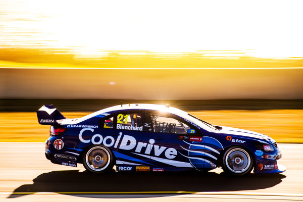 2017 Supercars Championship Round 9.
Sydney SuperSprint, Sydney Motorsport Park, Eastern Creek, Australia.
Friday 18th August to Sunday 20th August 2017.
Tim Blanchard, Brad Jones Racing Holden.
World Copyright: Daniel Kalisz/LAT Images
Ref: Digital Image 180817_VASCR9_DKIMG_1984.jpg 2017 Supercars Championship Round 9.
Sydney SuperSprint, Sydney Motorsport Park, Eastern Creek, Australia.
Friday 18th August to Sunday 20th August 2017.
Tim Blanchard, Brad Jones Racing Holden.
World Copyright: Daniel Kalisz/LAT Images
Ref: Digital Image 180817_VASCR9_DKIMG_1984.jpg