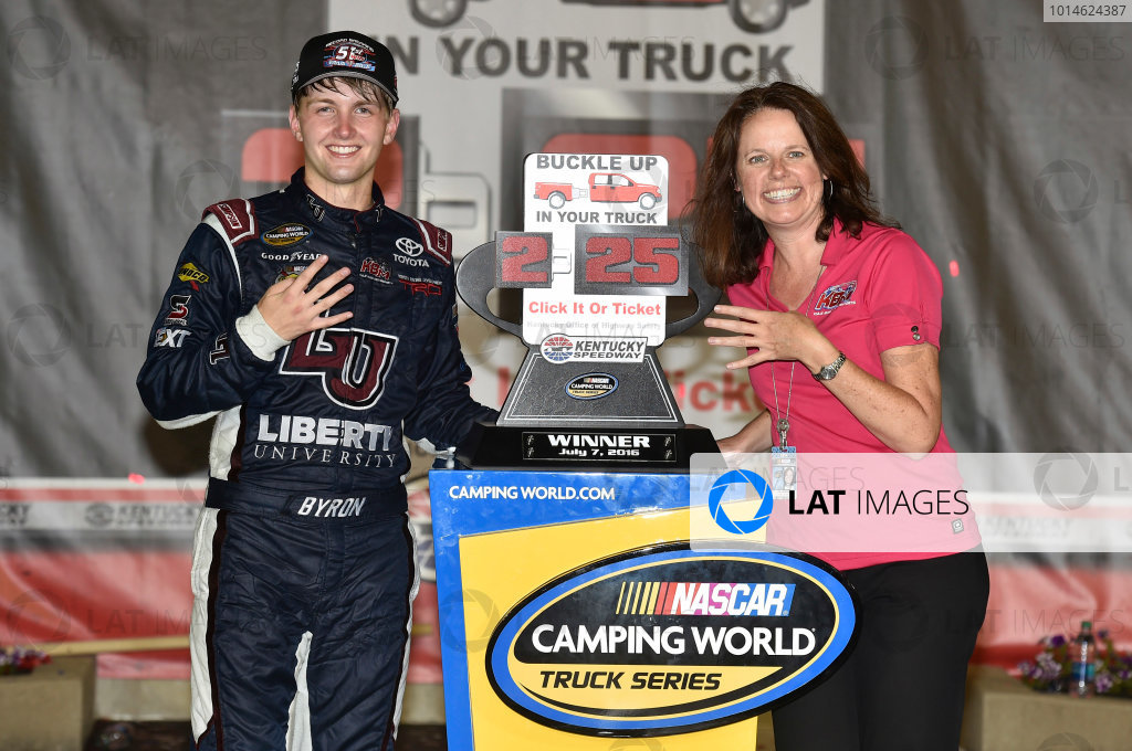 6-7 July, 2016, Sparta, Kentucky USA
William Byron celebrates his win in Victory Lane
?2016, Nigel Kinrade
LAT Photo USA 6-7 July, 2016, Sparta, Kentucky USA
William Byron celebrates his win in Victory Lane
?2016, Nigel Kinrade
LAT Photo USA