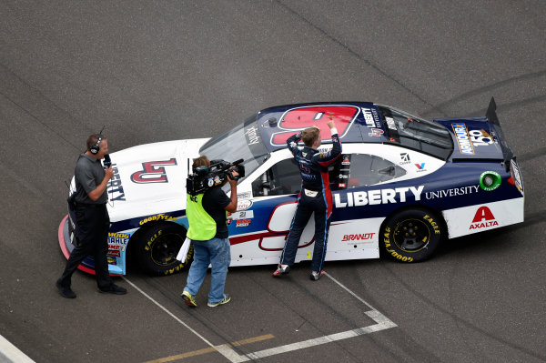 NASCAR XFINITY Series
Lilly Diabetes 250
Indianapolis Motor Speedway, Indianapolis, IN USA
Saturday 22 July 2017
William Byron, Liberty University Chevrolet Camaro celebrates his win
World Copyright: Nigel Kinrade
LAT Images