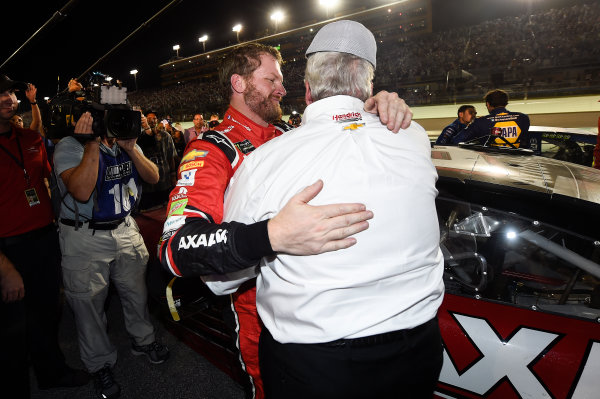 Monster Energy NASCAR Cup Series
Ford EcoBoost 400
Homestead-Miami Speedway, Homestead, FL USA
Sunday 19 November 2017
Dale Earnhardt Jr, Hendrick Motorsports, Axalta Chevrolet SS and Car owner Rick Hendrick.
World Copyright: John K Harrelson
LAT Images Monster Energy NASCAR Cup Series
Ford EcoBoost 400
Homestead-Miami Speedway, Homestead, FL USA
Sunday 19 November 2017
Dale Earnhardt Jr, Hendrick Motorsports, Axalta Chevrolet SS and Car owner Rick Hendrick.
World Copyright: John K Harrelson
LAT Images