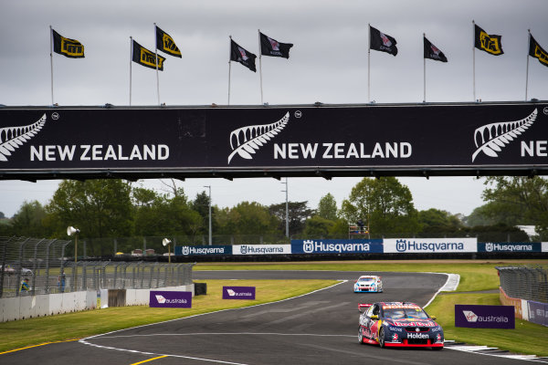 2017 Supercars Championship Round 14. 
Auckland SuperSprint, Pukekohe Park Raceway, New Zealand.
Friday 3rd November to Sunday 5th November 2017.
Shane van Gisbergen, Triple Eight Race Engineering Holden. 
World Copyright: Daniel Kalisz/LAT Images 
Ref: Digital Image 031117_VASCR13_DKIMG_0180.jpg