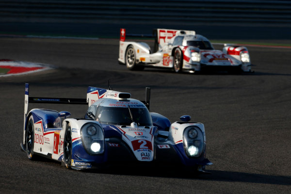 2015 FIA World Endurance Championship
Bahrain 6-Hours
Bahrain International Circuit, Bahrain
Saturday 21 November 2015.
Alexander Wurz, St?phane Sarrazin, Mike Conway (#2 LMP1 Toyota Racing Toyota TS 040 Hybrid) leads Nicolas Prost, Mathias Beche, Nick Heidfeld (#12 LMP1 Rebellion Racing Rebellion R-One AER).
World Copyright: Alastair Staley/LAT Photographic
ref: Digital Image _79P0140