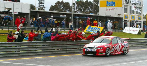 2003 Australian V8 Supercars, Round 9, Sandown, 14th September 2003.
Holden drivers Mark Skaife and Todd Kelly winners of the Betta Electrical 500 held at Melbournes Sandown International Raceway today.
Photo: Mark Horsburgh/LAT Photographic

