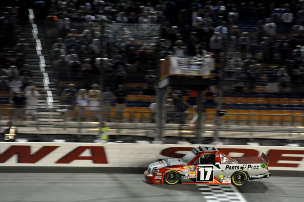 12-13 July, 2013, Newton, Iowa USA
Timothy Peters crosses the line for the win under the checkered flag.
©2013, Scott R LePage
LAT Photo USA 12-13 July, 2013, Newton, Iowa USA
Timothy Peters crosses the line for the win under the checkered flag.
©2013, Scott R LePage
LAT Photo USA