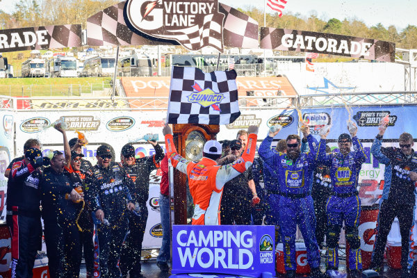 NASCAR Camping World Truck Series
Alpha Energy Solutions 250
Martinsville Speedway, Martinsville, VA USA
Saturday 1 April 2017
Chase Elliott celebrates in victory lane, Sunoco
World Copyright: Logan Whitton/LAT Images
ref: Digital Image 17MART1LW1838 NASCAR Camping World Truck Series
Alpha Energy Solutions 250
Martinsville Speedway, Martinsville, VA USA
Saturday 1 April 2017
Chase Elliott celebrates in victory lane, Sunoco
World Copyright: Logan Whitton/LAT Images
ref: Digital Image 17MART1LW1838