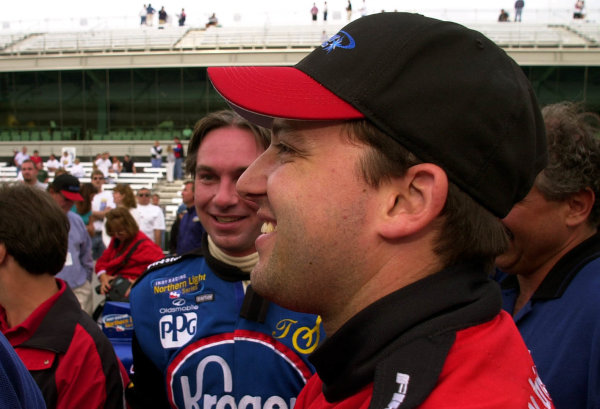 Car owner Tony Stewart is all smiles after his driver, Jeret Schroeder (blue uniform) made the field in the final minutes of qualifying.
84th. Indianapolis 500, Indy Racing Northern Light Series, Indianapolis Motor Speedway, Speedway Indiana,USA 28 May,2000 -F
Peirce Williams 2000 LAT PHOTOGRAPHIC