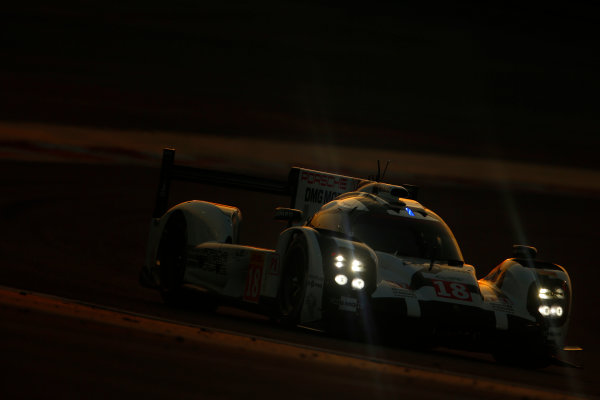 2015 FIA World Endurance Championship
Bahrain 6-Hours
Bahrain International Circuit, Bahrain
Saturday 21 November 2015.
Romain Dumas, Neel Jani, Marc Lieb (#18 LMP1 Porsche AG Porsche 919 Hybrid).
World Copyright: Alastair Staley/LAT Photographic
ref: Digital Image _79P1239 2015 FIA World Endurance Championship
Bahrain 6-Hours
Bahrain International Circuit, Bahrain
Saturday 21 November 2015.
Romain Dumas, Neel Jani, Marc Lieb (#18 LMP1 Porsche AG Porsche 919 Hybrid).
World Copyright: Alastair Staley/LAT Photographic
ref: Digital Image _79P1239