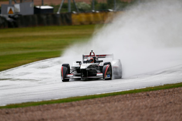 FIA Formula E Championship 2015/16.
Pre-season Testing Session One.
Jerome D'Ambrosio (FRA) Dragon Racing - Venturi VM200-FE-01 
Donnington Park Racecourse, Derby, England.
Monday 10 August 2015
Photo: Adam Warner/LAT/Autocar
ref: Digital Image _L5R8304
