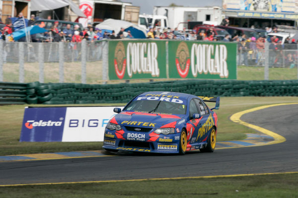 2004 Australian V8 Supercars
Sandown, Australia. 12th September 2004
V8 Supercar drivers Marcos Ambrose and Greg Ritter during the Betta Electrical 500 being held this weekend at Sandown International Raceway Melbourne, Australia.
World Copyright: Mark Horsburgh/LAT Photographic
ref: DIgital Image Only 2004 Australian V8 Supercars
Sandown, Australia. 12th September 2004
V8 Supercar drivers Marcos Ambrose and Greg Ritter during the Betta Electrical 500 being held this weekend at Sandown International Raceway Melbourne, Australia.
World Copyright: Mark Horsburgh/LAT Photographic
ref: DIgital Image Only