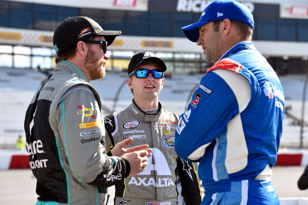 NASCAR XFINITY Series
Virginia529 College Savings 250
Richmond Raceway, Richmond, VA USA
Friday 8 September 2017
Dale Earnhardt Jr, Degree Deodorant Chevrolet Camaro, William Byron, AXALTA Coating Systems Chevrolet Camaro and Elliott Sadler, OneMain Financial Chevrolet Camaro
World Copyright: Nigel Kinrade
LAT Images NASCAR XFINITY Series
Virginia529 College Savings 250
Richmond Raceway, Richmond, VA USA
Friday 8 September 2017
Dale Earnhardt Jr, Degree Deodorant Chevrolet Camaro, William Byron, AXALTA Coating Systems Chevrolet Camaro and Elliott Sadler, OneMain Financial Chevrolet Camaro
World Copyright: Nigel Kinrade
LAT Images
