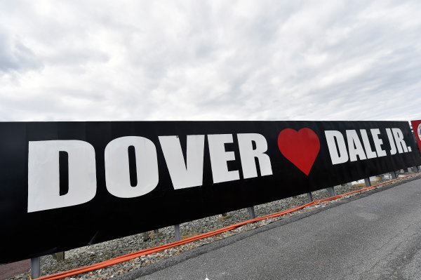 NASCAR XFINITY Series
Use Your Melon Drive Sober 200
Dover International Speedway, Dover, DE USA
Saturday 30 September 2017
Dale Earnhardt Jr, Hendrick Motorsports, Nationwide Chevrolet SS sign
World Copyright: Nigel Kinrade
LAT Images