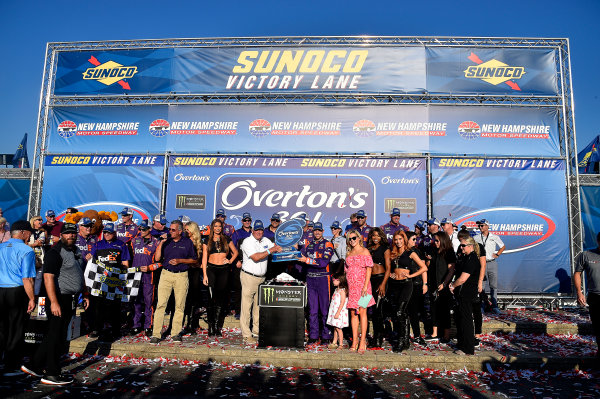 Monster Energy NASCAR Cup Series
Overton’s 301
New Hampshire Motor Speedway, Loudon, NH USA
Sunday 16 July 2017
Denny Hamlin, Joe Gibbs Racing, FedEx Office Toyota Camry wins
World Copyright: Rusty Jarrett
LAT Images Monster Energy NASCAR Cup Series
Overton’s 301
New Hampshire Motor Speedway, Loudon, NH USA
Sunday 16 July 2017
Denny Hamlin, Joe Gibbs Racing, FedEx Office Toyota Camry wins
World Copyright: Rusty Jarrett
LAT Images