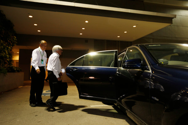 Marina Bay Circuit, Singapore.
Saturday 21st September 2013.
Bernie Ecclestone gets into his limousine to leave the paddock.
World Copyright: Charles Coates/LAT Photographic.
ref: Digital Image _N7T5537 Marina Bay Circuit, Singapore.
Saturday 21st September 2013.
Bernie Ecclestone gets into his limousine to leave the paddock.
World Copyright: Charles Coates/LAT Photographic.
ref: Digital Image _N7T5537