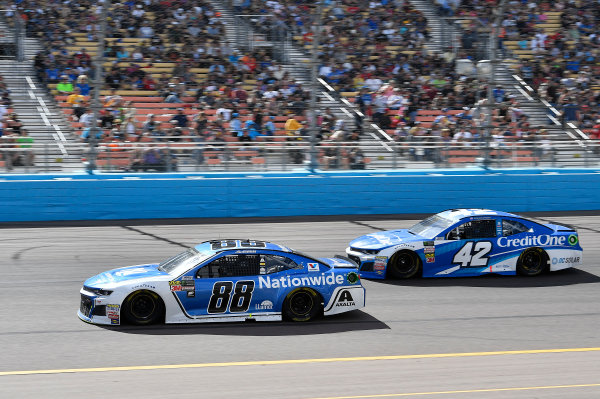 Monster Energy NASCAR Cup Series
TicketGuardian 500
ISM Raceway, Phoenix, AZ USA
Sunday 11 March 2018
Alex Bowman, Hendrick Motorsports, Chevrolet Camaro Nationwide and Kyle Larson, Chip Ganassi Racing, Chevrolet Camaro Credit One Bank
World Copyright: Rusty Jarrett
NKP / LAT Images