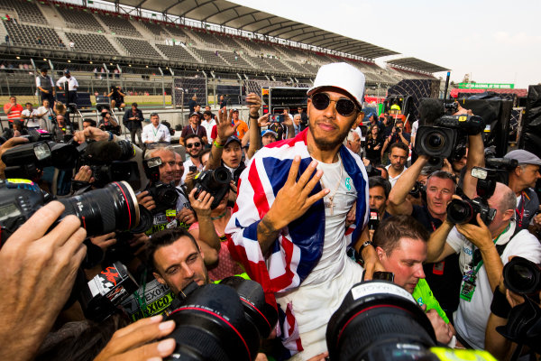 Autodromo Hermanos Rodriguez, Mexico City, Mexico.
Sunday 29 October 2017.
Lewis Hamilton, Mercedes AMG, celebrates his 4th World Championship with the Mercedes AMG Team.
World Copyright: Sam Bloxham/LAT Images
ref: Digital Image _W6I1566 Autodromo Hermanos Rodriguez, Mexico City, Mexico.
Sunday 29 October 2017.
Lewis Hamilton, Mercedes AMG, celebrates his 4th World Championship with the Mercedes AMG Team.
World Copyright: Sam Bloxham/LAT Images
ref: Digital Image _W6I1566