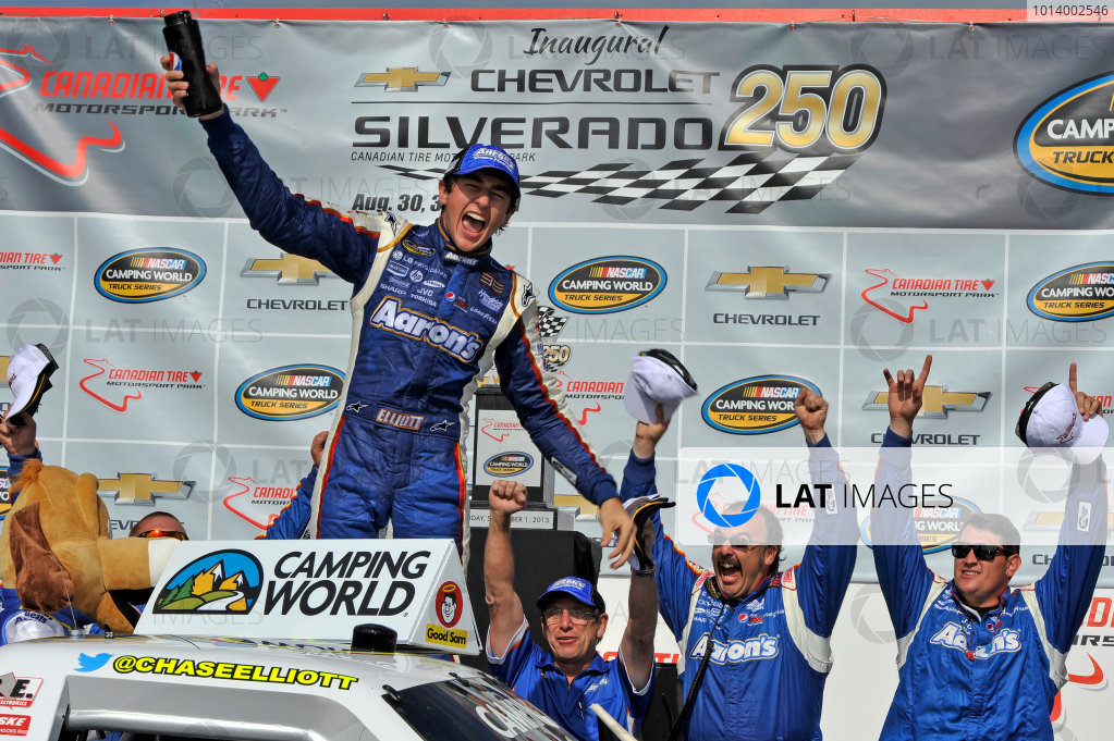 30 August - 1 September 2013, Bowmanville, Ontario Canada
Chase Elliott celebrates the win in victory lane with team
©2013, Scott R LePage
LAT Photo USA 30 August - 1 September 2013, Bowmanville, Ontario Canada
Chase Elliott celebrates the win in victory lane with team
©2013, Scott R LePage
LAT Photo USA