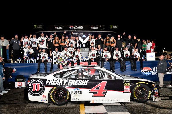 Monster Energy NASCAR Cup Series
Folds of Honor Quik Trip 500
Atlanta Motor Speedway, Hampton, GA USA
Sunday 25 February 2018
Kevin Harvick, Stewart-Haas Racing, Jimmy John's Ford Fusion wins
World Copyright: Rusty Jarrett
NKP / LAT Images Monster Energy NASCAR Cup Series
Folds of Honor Quik Trip 500
Atlanta Motor Speedway, Hampton, GA USA
Sunday 25 February 2018
Kevin Harvick, Stewart-Haas Racing, Jimmy John's Ford Fusion wins
World Copyright: Rusty Jarrett
NKP / LAT Images