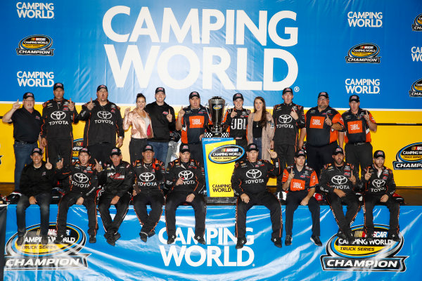 NASCAR Camping World Truck Series
Ford EcoBoost 200
Homestead-Miami Speedway, Homestead, FL USA
Friday 17 November 2017
Champion Christopher Bell, JBL Toyota Tundra with team 
World Copyright: Michael L. Levitt
LAT Images