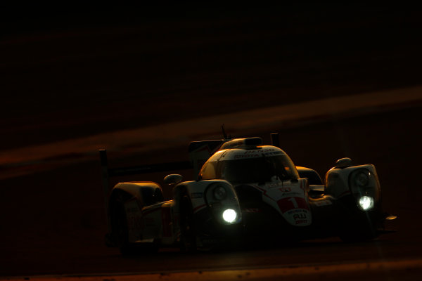 2015 FIA World Endurance Championship
Bahrain 6-Hours
Bahrain International Circuit, Bahrain
Saturday 21 November 2015.
Anthony Davidson, S?bastien Buemi, Kazuki Nakajima (#1 LMP1 Toyota Racing Toyota TS 040 Hybrid).
World Copyright: Alastair Staley/LAT Photographic
ref: Digital Image _79P1153 2015 FIA World Endurance Championship
Bahrain 6-Hours
Bahrain International Circuit, Bahrain
Saturday 21 November 2015.
Anthony Davidson, S?bastien Buemi, Kazuki Nakajima (#1 LMP1 Toyota Racing Toyota TS 040 Hybrid).
World Copyright: Alastair Staley/LAT Photographic
ref: Digital Image _79P1153